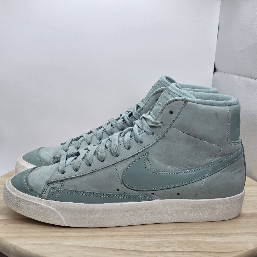 Womens Size 10 - Nike‎ Blazer Mid PRM Blue Suede Sneakers Shoes DQ7572-300